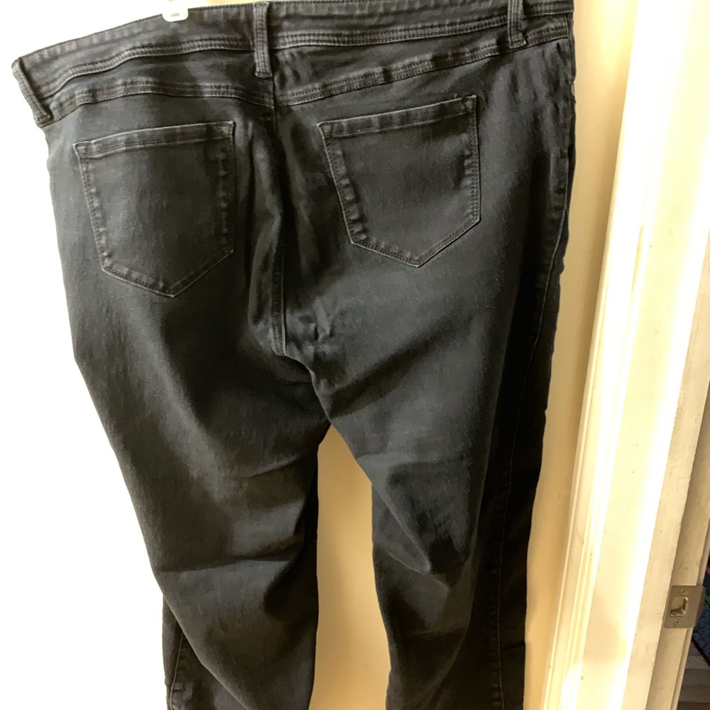 Jeans - Picture 2 of 2
